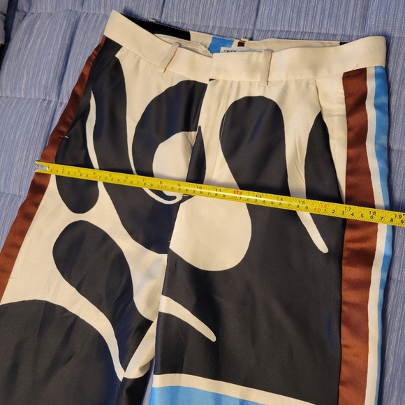 Zara Silk Printed Pants - Picture 4 of 7